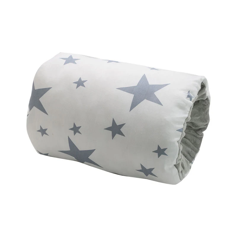Coussin d'allaitement oreiller berceau bébé doux coton motif étoiles blanc moderne confort usage quotidien