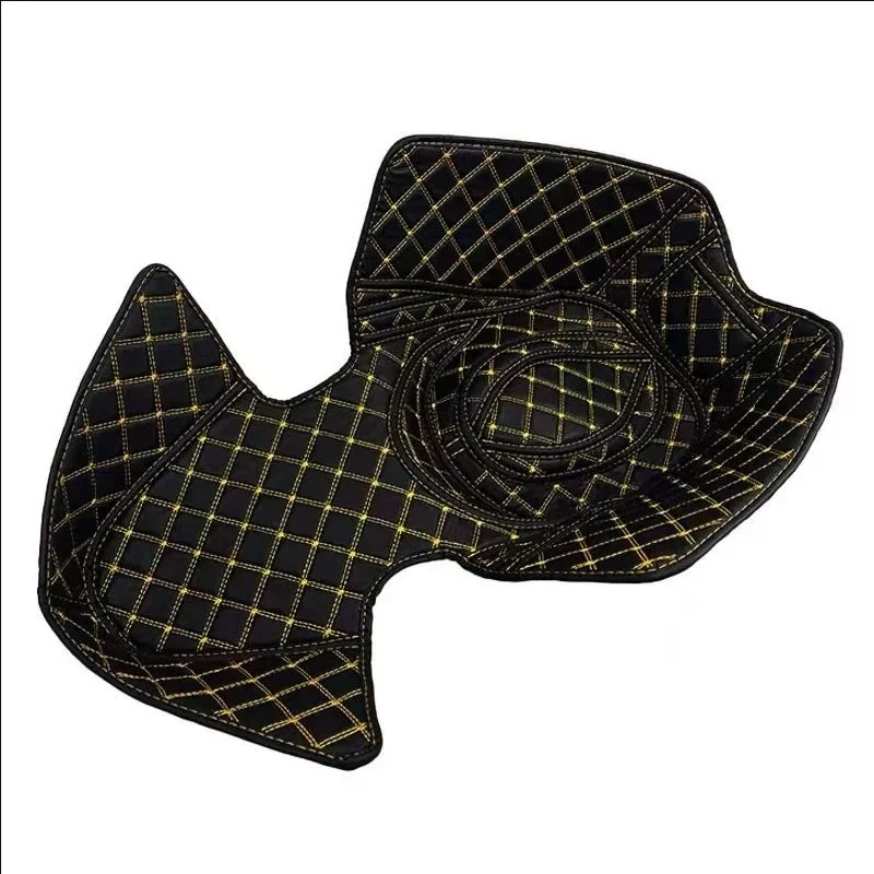 Tapis voiture intérieur protection sol auto modern style losanges dorés
