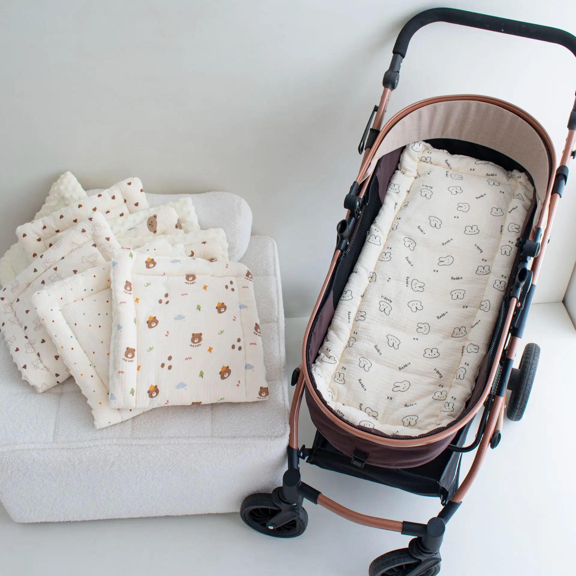 Coussin de siège de poussette doux pour bébé matelas confortable tapis de voiture en coton accessoire de sécur
