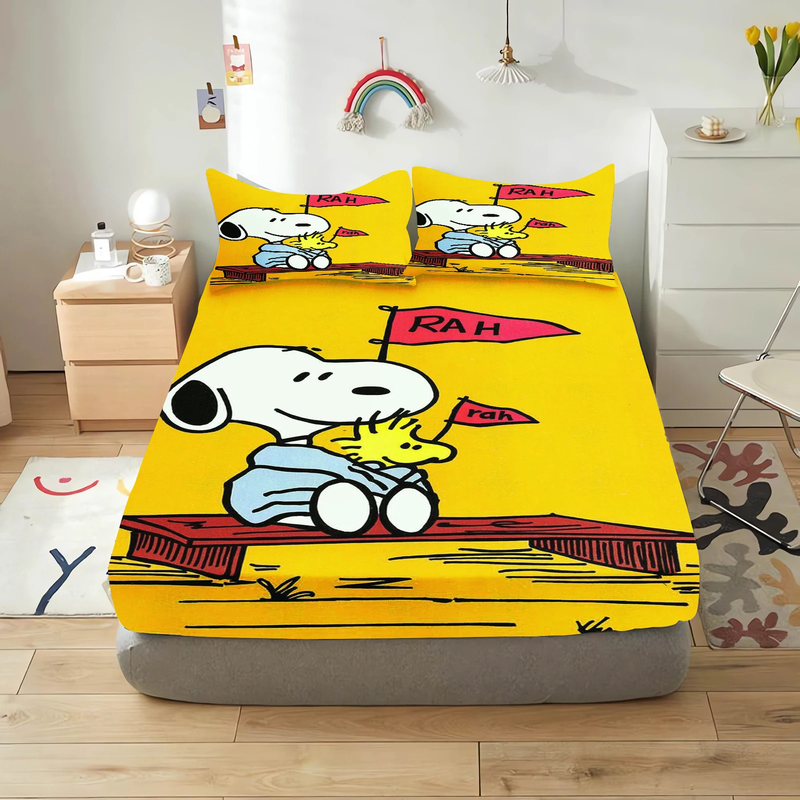 Parure de lit Snoopy draphousse et taies d'oreiller design cartoon chambre d'enfant couleur jaune univers Pean