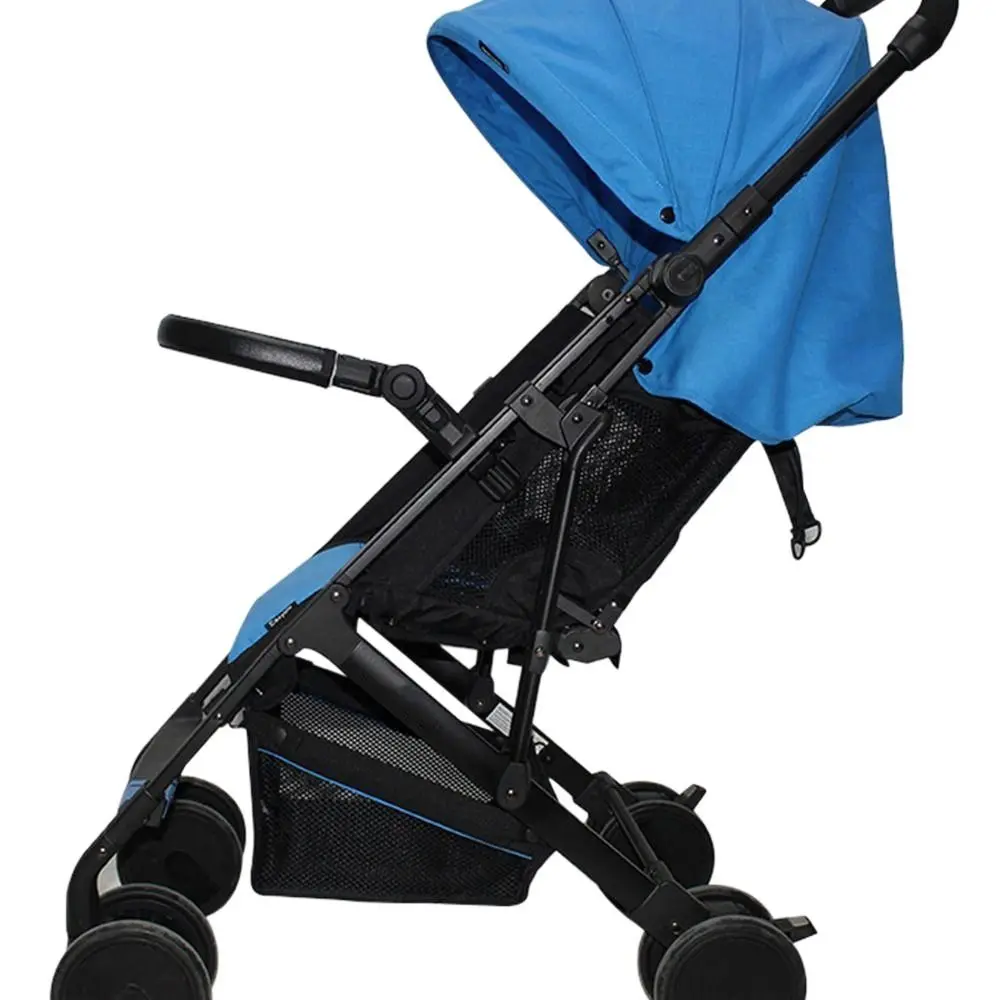 Poussette canne moderne pour bébé design épuré capote bleu vif cadre
