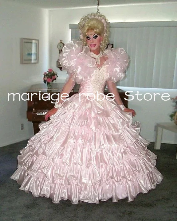 Robe de mariée victorienne avec appliques manches bouffantes corset à