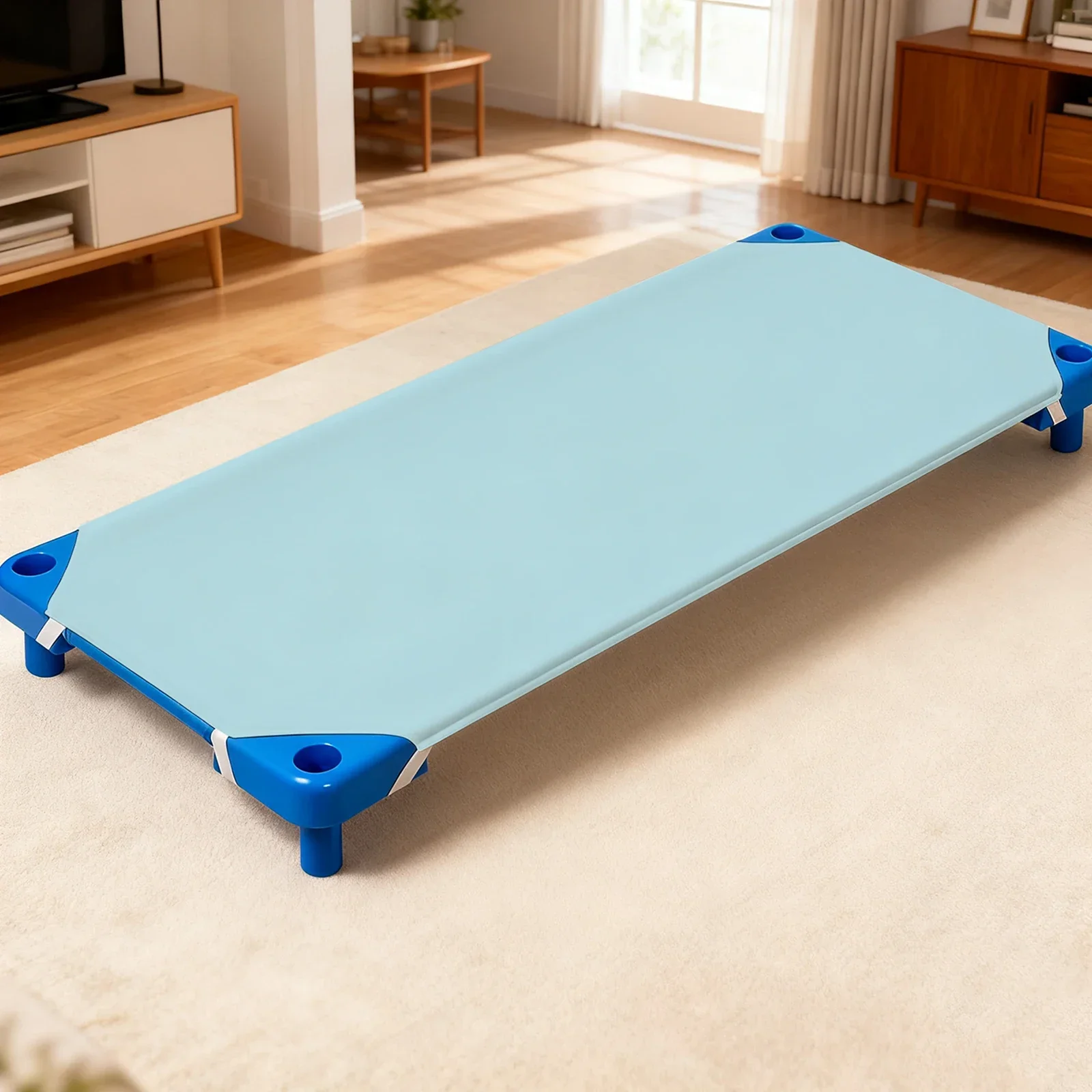 Lit de camp portable pour enfants 120x65 cm design moderne robuste facile à transporter couleurs bleues sécuri