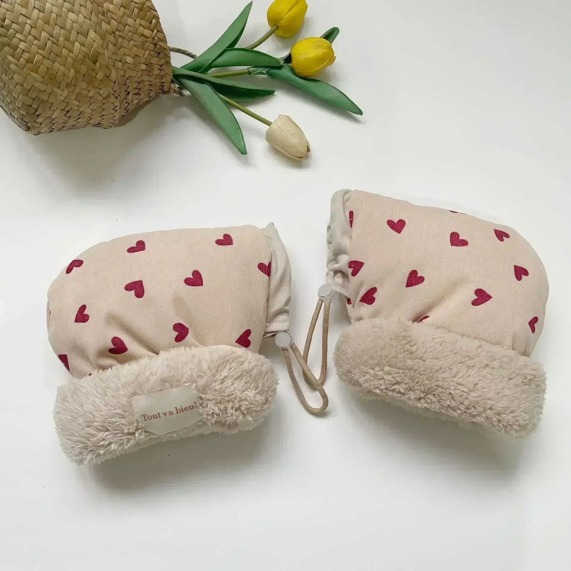 Gants enfants hiver doux fourrure synthétique beige cœurs enfants